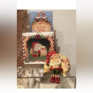 VTG 1986 Enesco The North Pole Village Snoozer Elf Figurine